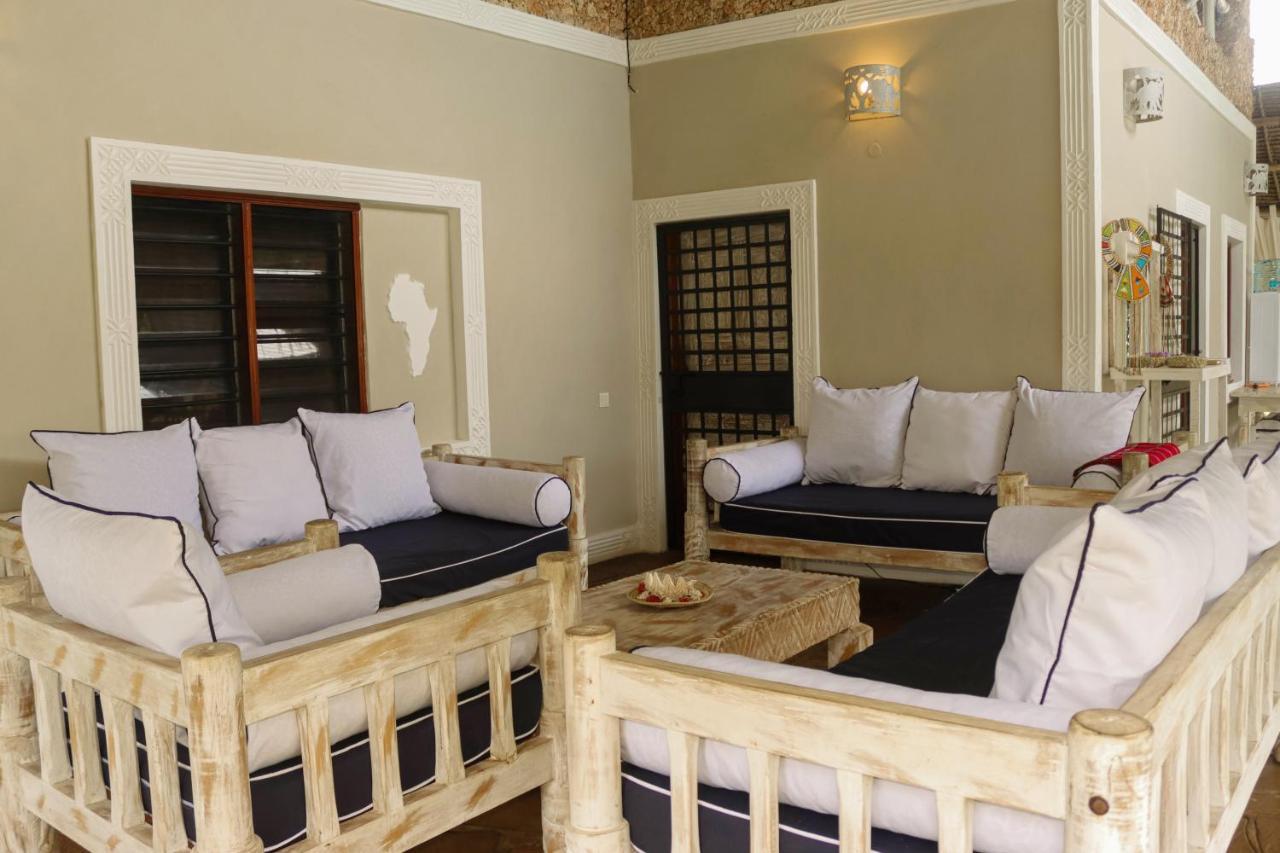 Bed and Breakfast Nyumba Ya Afrika Watamu Exterior foto
