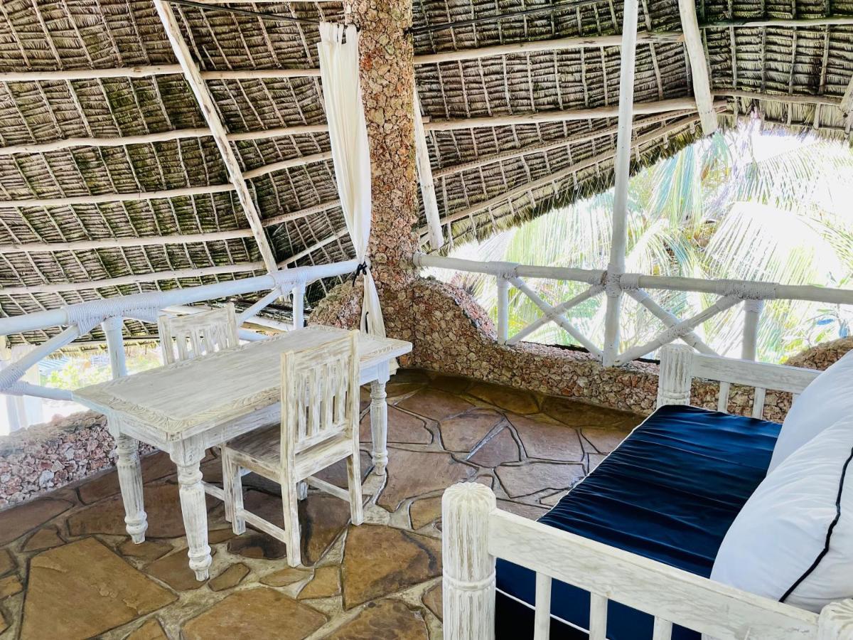 Bed and Breakfast Nyumba Ya Afrika Watamu Exterior foto