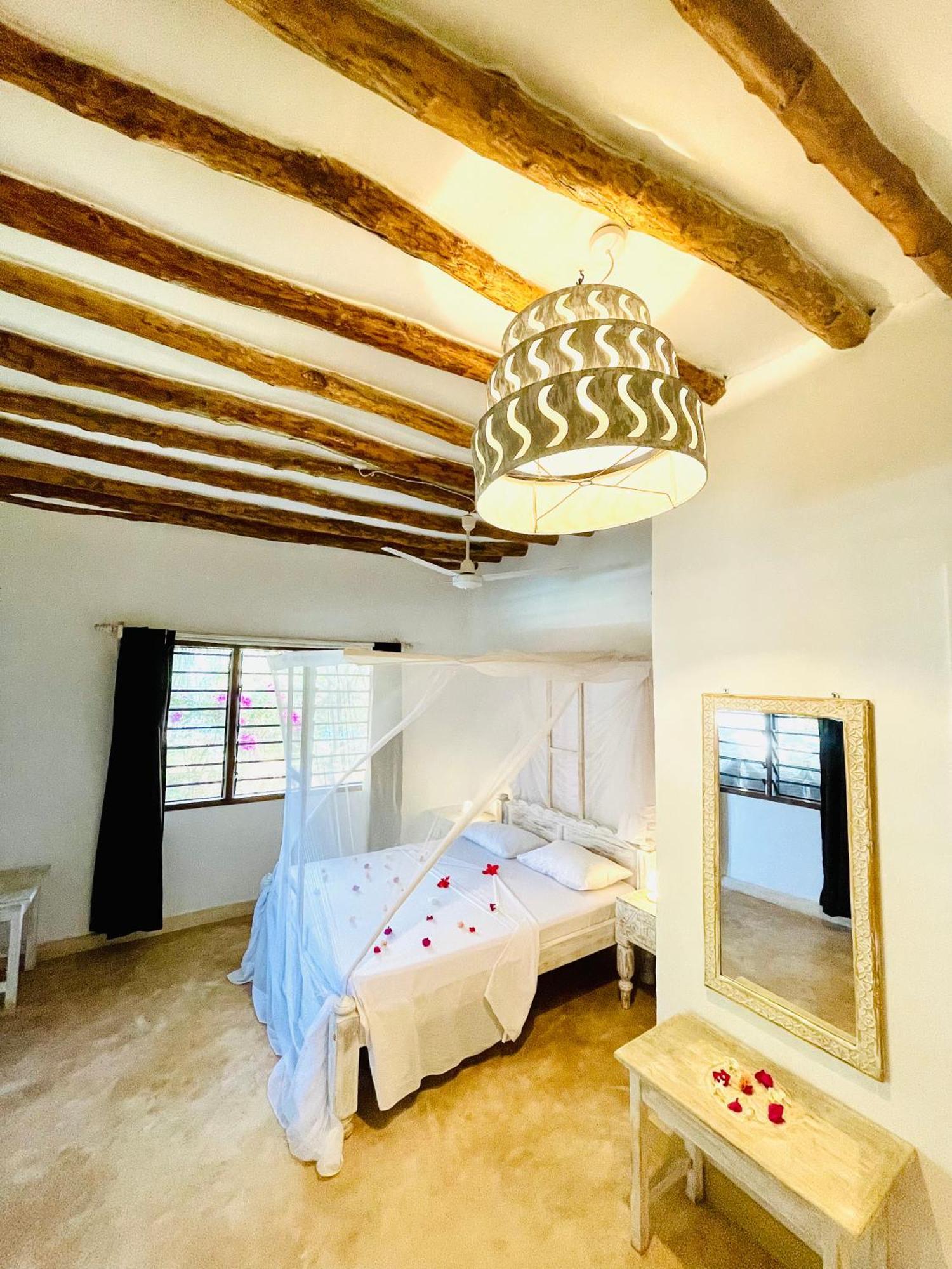 Bed and Breakfast Nyumba Ya Afrika Watamu Exterior foto