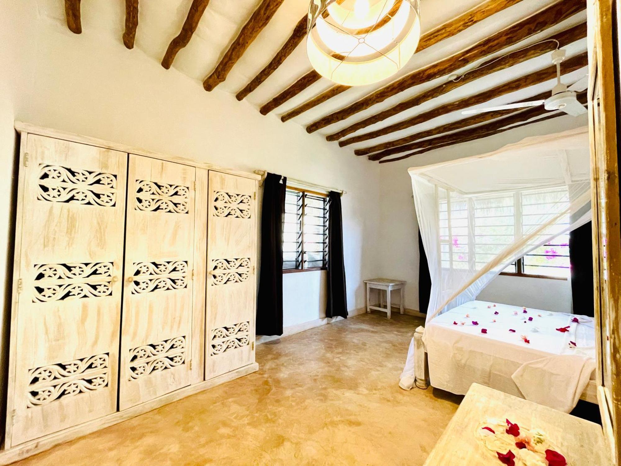 Bed and Breakfast Nyumba Ya Afrika Watamu Exterior foto