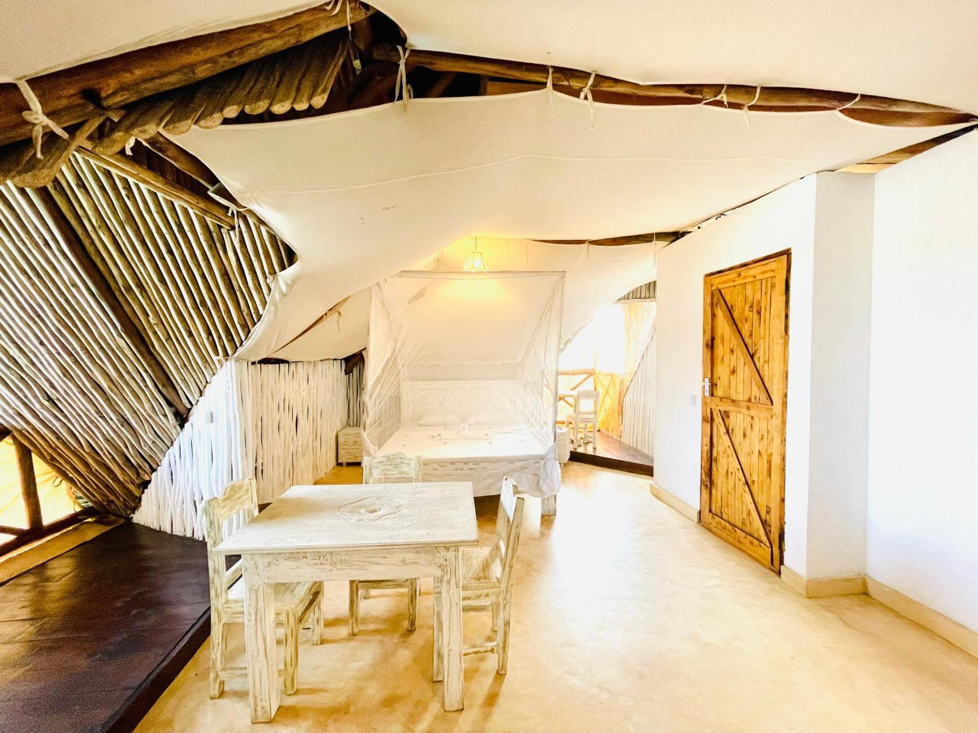 Bed and Breakfast Nyumba Ya Afrika Watamu Exterior foto