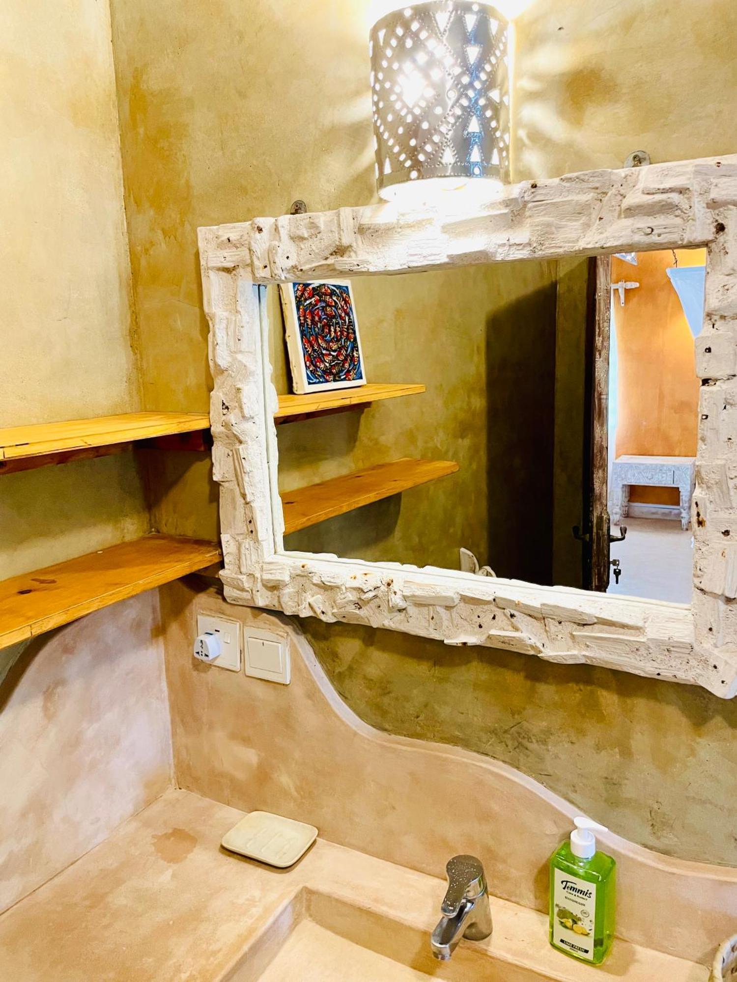 Bed and Breakfast Nyumba Ya Afrika Watamu Exterior foto